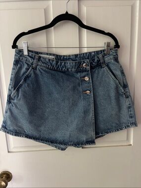 Zara Light Blue Denim Skort with Button Detail
